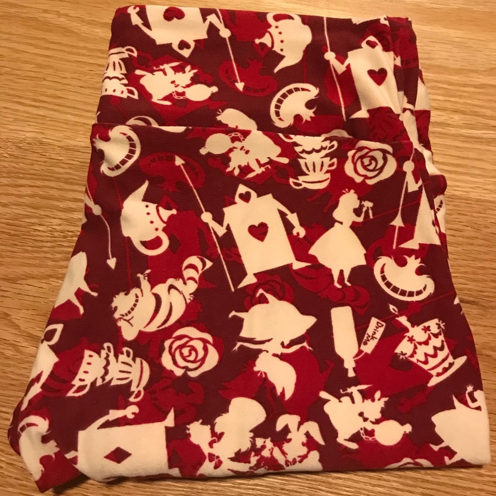 Alice in Wonderland leggings